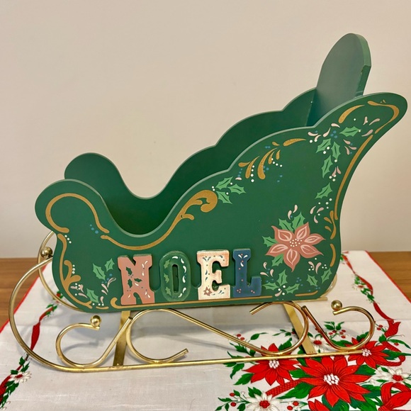 Porcelain Dolls & Sleigh by Christmas Around the World Vintage House of Lloyd - Picture 5 of 7